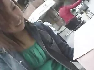 ブルネットTaynar尋ねたのために二D ...