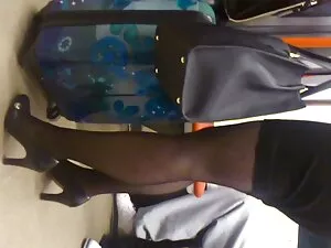 ビッグBooty女の子作り彼女の肛門デビ ...