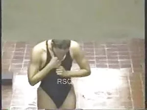 彼女は仕事を与える。第4部 女の子 の  ...