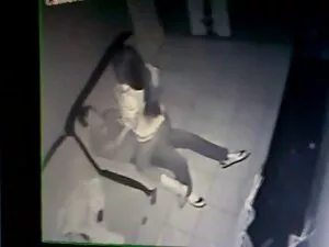 ナタナ-ブルック-太陽の下で楽しむ（20 ...