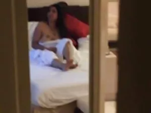 Ginebra Bellucci-野生の ...